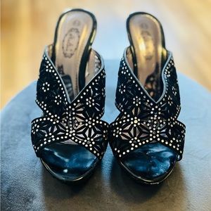 Black open toe rhinestone heels/pumps